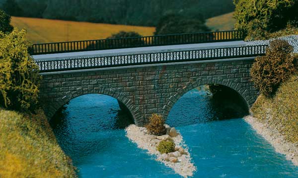 Road Bridge<br /><a href='images/pictures/Auhagen/41589.jpg' target='_blank'>Full size image</a>
